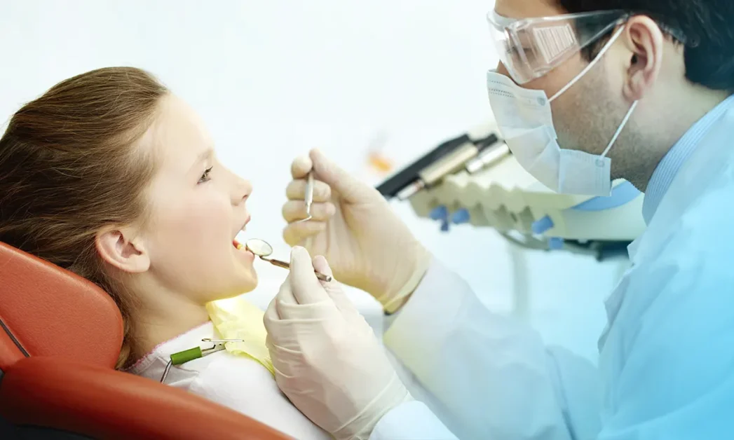 piercing orali negli adolescenti e danni dentali
