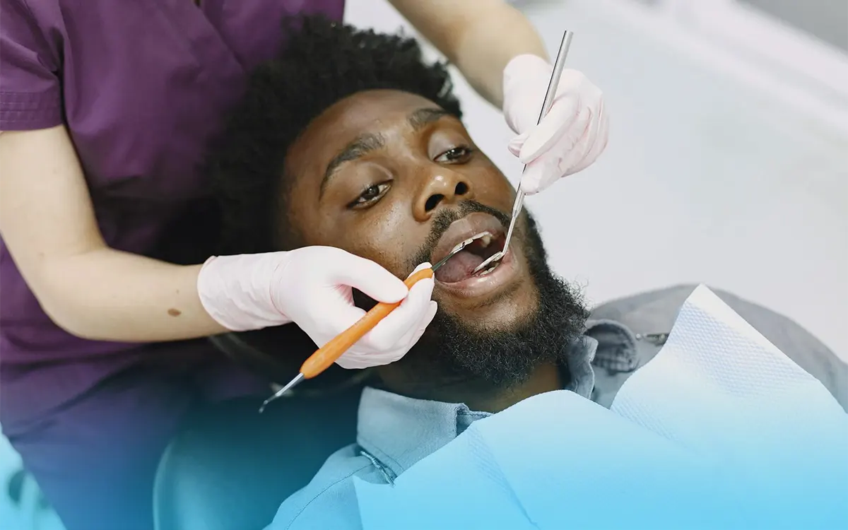 morsicatura e capacità di sostenere oggetti con i denti