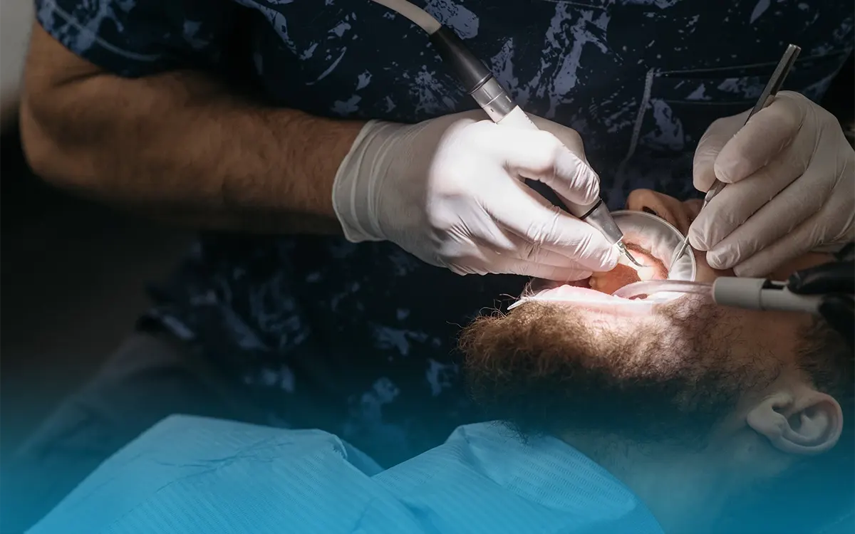 mordere e difficoltà ad aprire la bocca