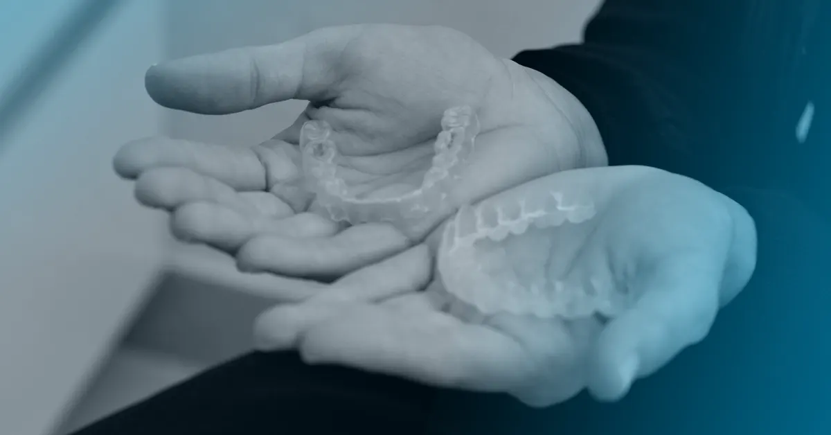 Cosa sono le mascherine Invisalign e quanto costano davvero